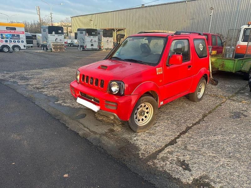 Silber Gebraucht 2010 Suzuki Jimny Comfort SUV | 4.999 € - Bild 1/4