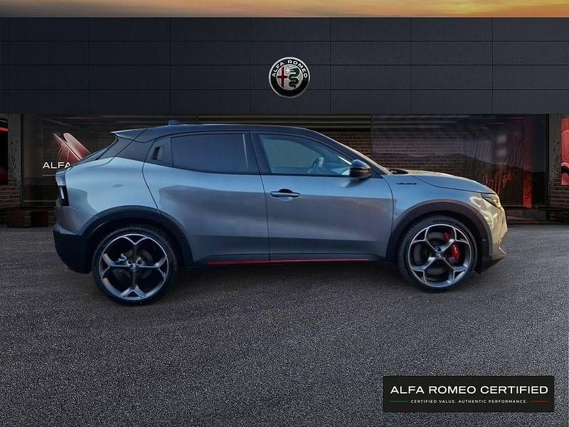 Gebraucht Alfa Romeo Junior Veloce 206 kW (281 PS) 2025 Grigio arese SUV