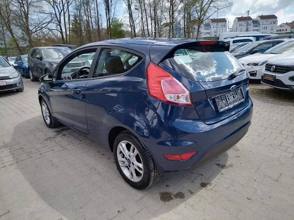 Gebraucht Ford Fiesta SYNC Edition 65 PS (47 kW) 2015 Blau Limousine