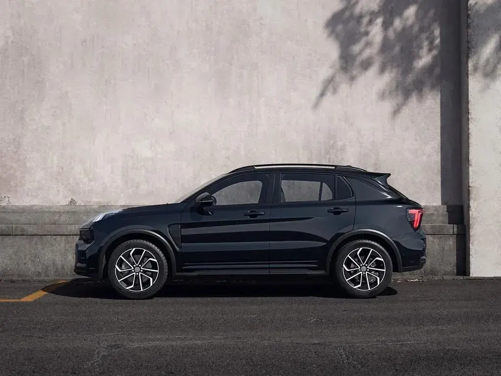 Neu Lynk & Co 01 280 PS (205 kW) 2026 Sparkling black metallic SUV