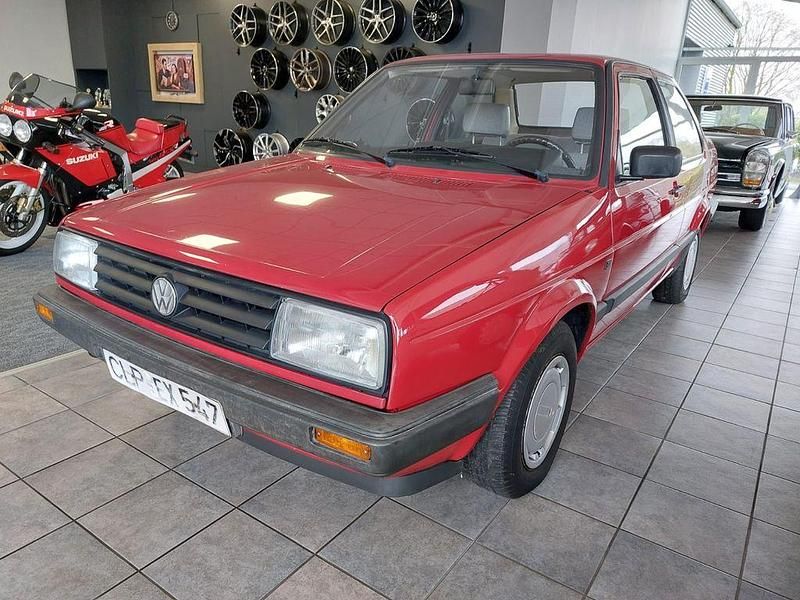 Second-hand VW Jetta 72 CP (52 kW) 1989 Roșu Berlinǎ