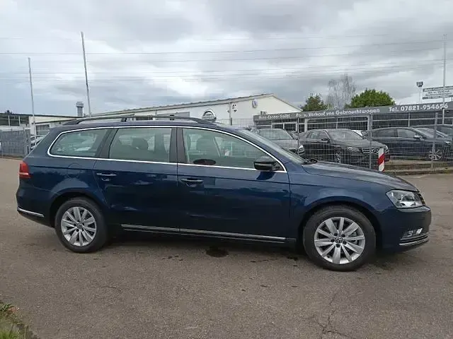 Gebraucht VW Passat Comfortline 140 PS (102 kW) 2013 Iron grey metallic Kombi