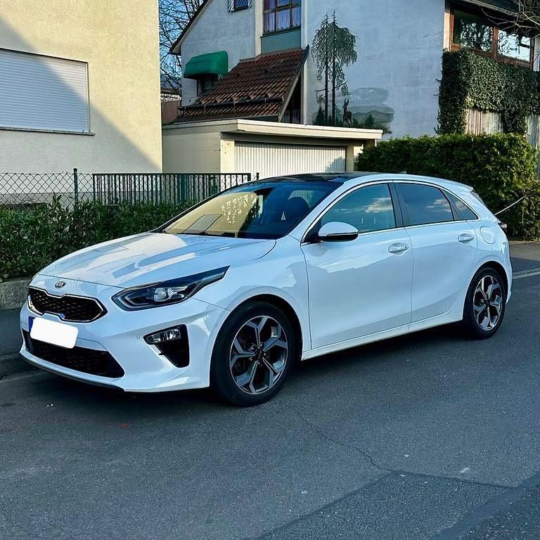 Gebraucht Kia Ceed Platinum 140 PS (102 kW) 2018 Weiß Kleinwagen