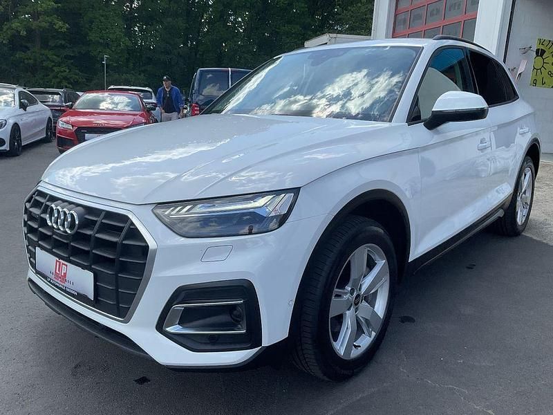 Weiß Gebraucht 2022 Audi Q5 Sport SUV | 35.990 € (Guter Preis) - Bild 1/4