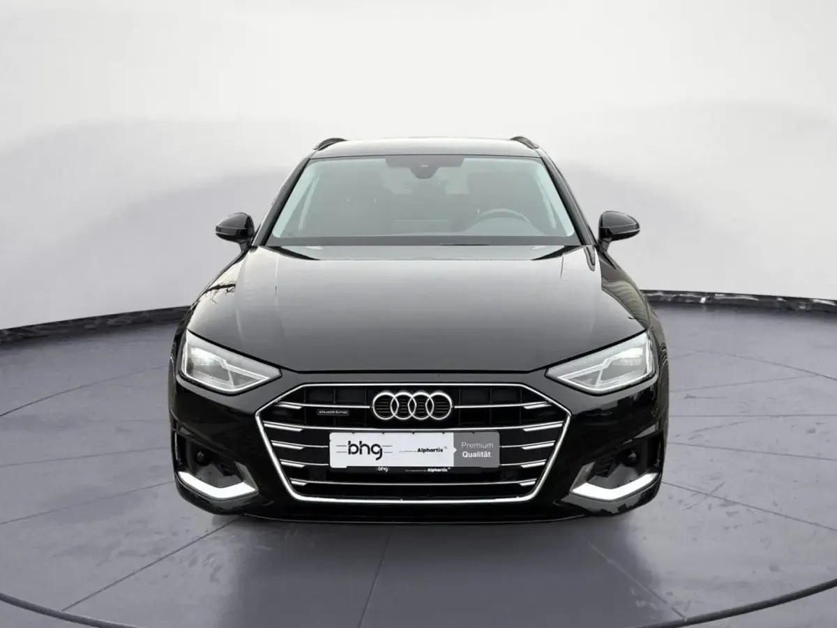 Second-hand Audi A4 Advanced 204 CP (150 kW) 2023 Negru Break
