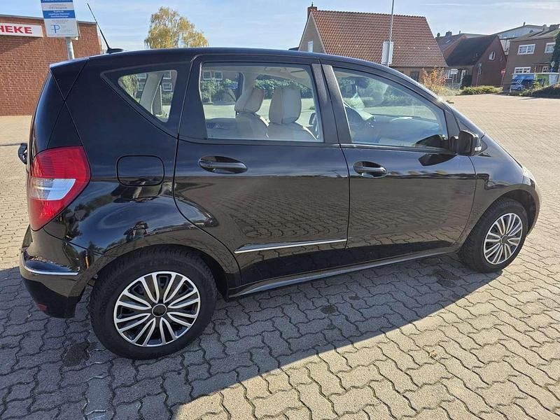 Gebraucht Mercedes 170 Elegance 116 PS (85 kW) 2009 Kleinwagen