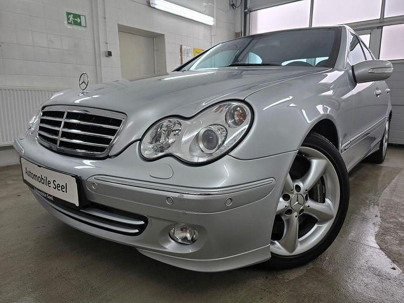 Silber Gebraucht 2006 Mercedes C320 Sport Limousine | 9.490 € (Teuer) - Bild 1/4