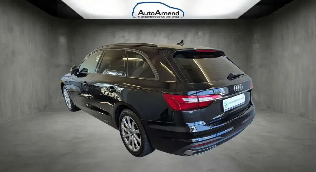 Gebraucht Audi A4 150 PS (110 kW) 2022 Schwarz Kombi