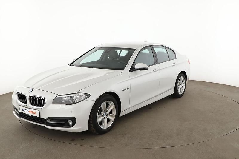 Gebraucht BMW 520 190 PS (139 kW) 2016 Weiß Limousine