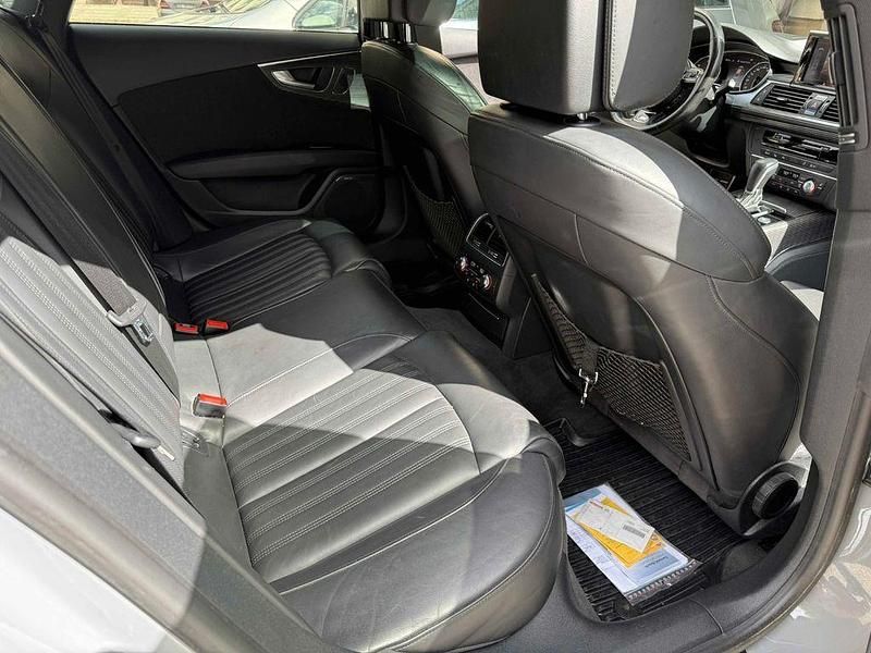 Gebraucht Audi A7 Ambiente 326 PS (239 kW) 2015 Grau Kleinwagen