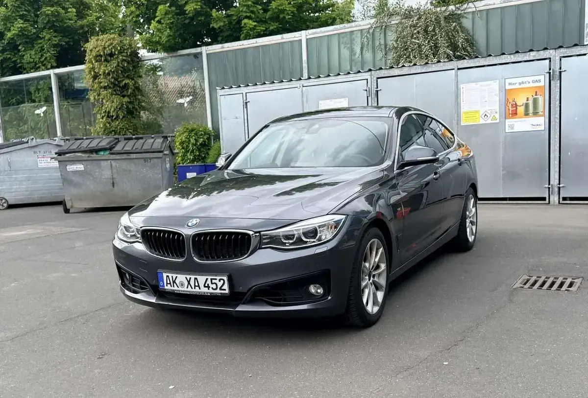 Gebraucht BMW 325 218 PS (160 kW) 2015 Grau Kleinwagen