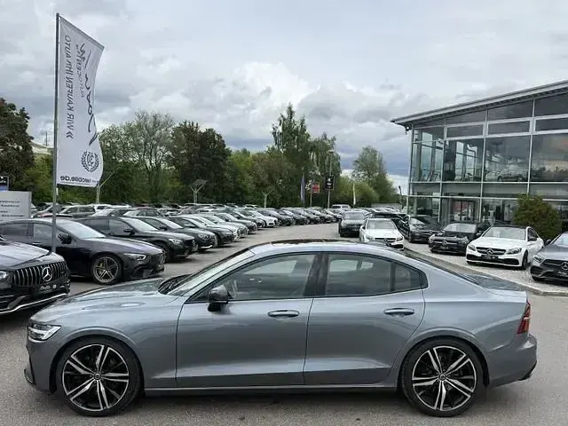 Gebraucht Volvo S60 R-Design 250 PS (183 kW) 2019 Grau Limousine