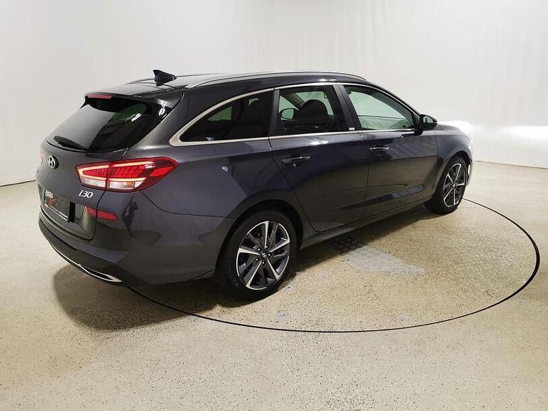 Gebraucht Hyundai i30 Prime 159 PS (116 kW) 2021 Dark knight / mic Kombi