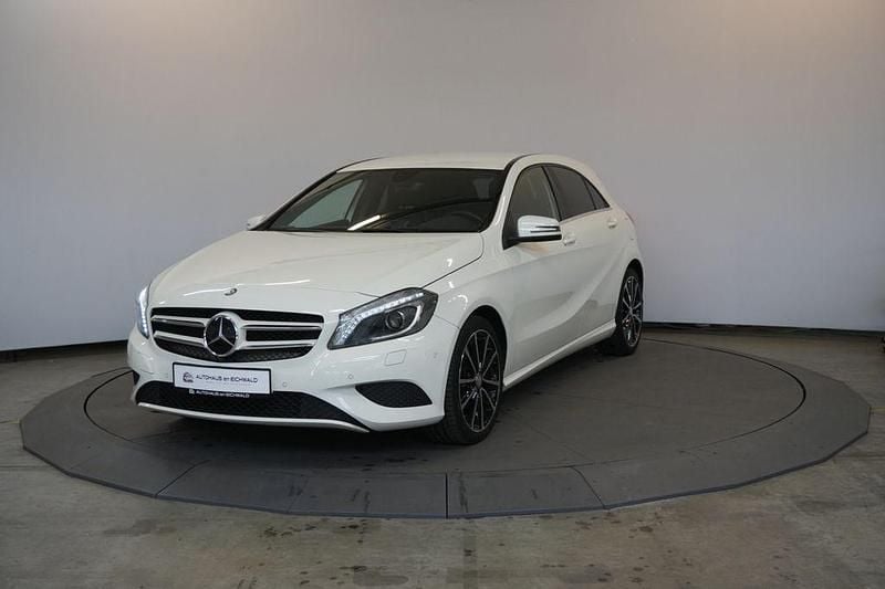 Weiß Gebraucht 2015 Mercedes A180 Limousine | 13.990 € (Fairer Preis) - Bild 1/4