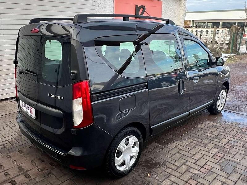 Gebraucht Dacia Dokker Lauréate 116 PS (85 kW) 2015 Grau "comete" Van / Kleinbus