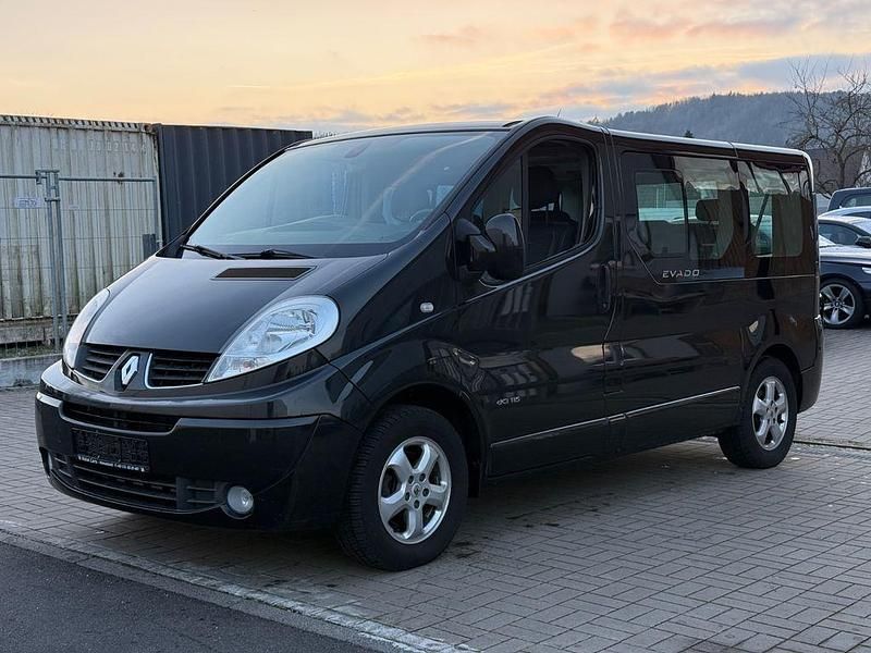 Gebraucht Renault Trafic 114 PS (83 kW) 2012 Schwarz Van / Kleinbus