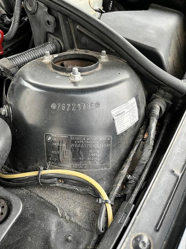 Gebraucht BMW 318 143 PS (105 kW) 2001 Schwarz Limousine