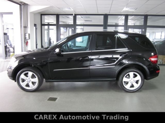 Gebraucht Mercedes ML280 Sport 190 PS (139 kW) 2009 Schwarz metallic SUV