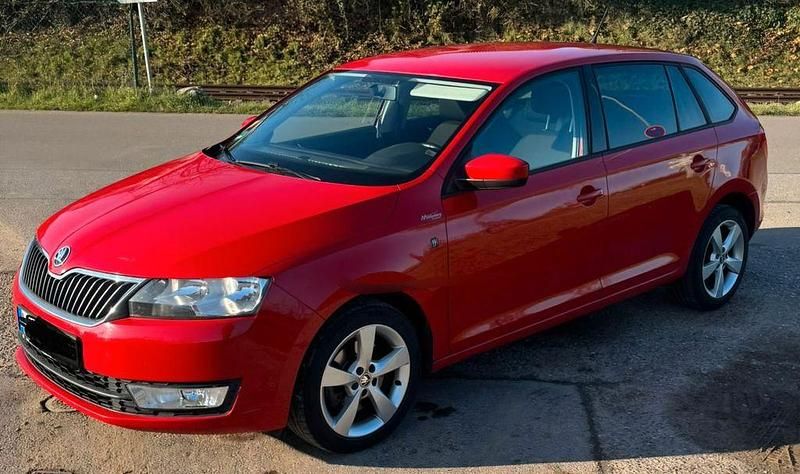 Gebraucht Skoda Rapid Ambition 105 PS (77 kW) 2015 Rot Kleinwagen