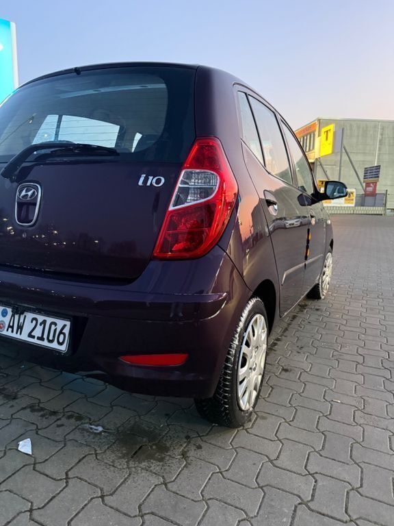 Gebraucht Hyundai i10 Edition 69 PS (50 kW) 2012 Violet Kleinwagen