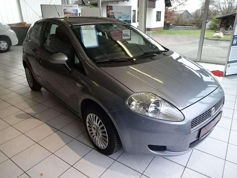 Gebraucht Fiat Grande Punto Dynamic 77 PS (56 kW) 2007 Silber Kleinwagen
