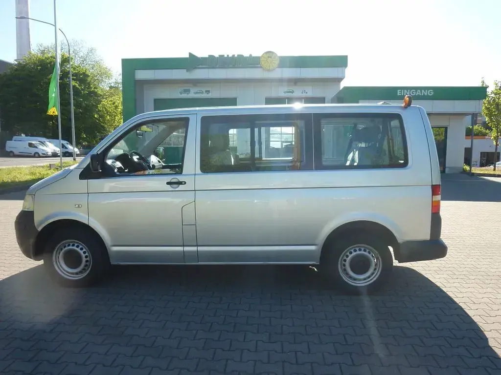 Second-hand VW Transporter 131 CP (96 kW) 2009 Argintiu Van