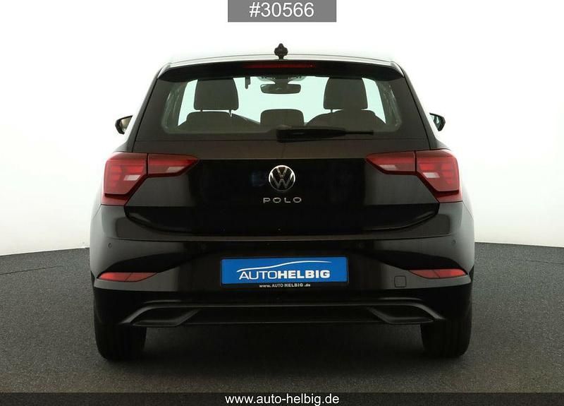 Gebraucht VW Polo Life 95 PS (69 kW) 2022 Schwarz Kleinwagen