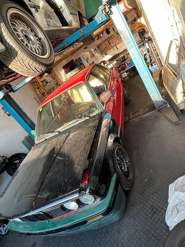 Gebraucht BMW 325 192 PS (141 kW) 1988 Rot Limousine