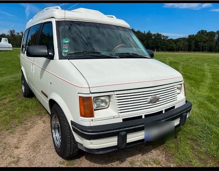 Weiß Gebraucht 1992 Chevrolet Astro Van / Kleinbus | 7.500 € - Bild 1/4