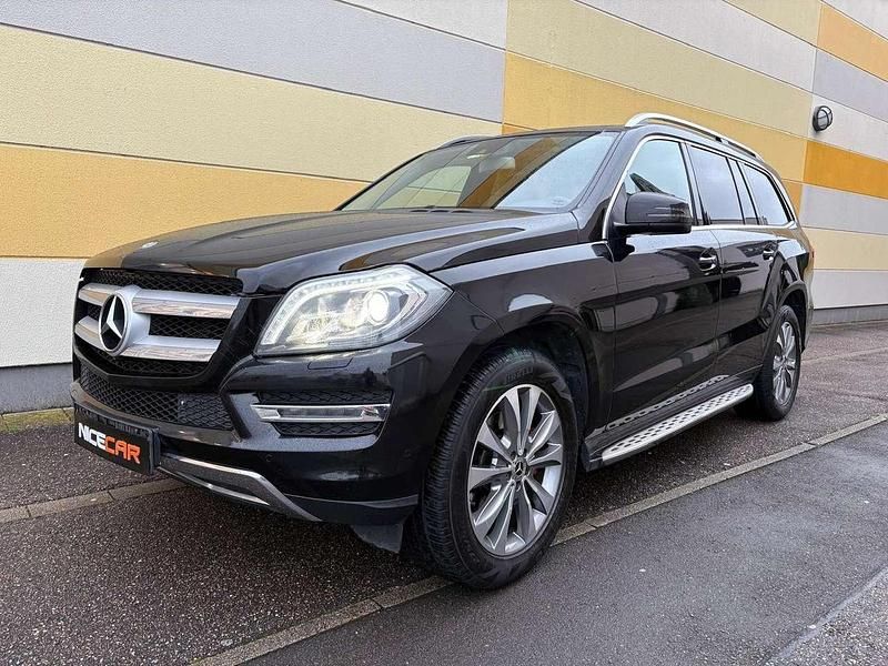 Obsidianschwarz Gebraucht 2015 Mercedes GL350 SUV | 23.900 € (Fairer Preis) - Bild 1/4
