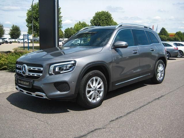 Grau Gebraucht 2020 Mercedes GLB200 Progressive SUV | 26.950 € (Fairer Preis) - Bild 1/4