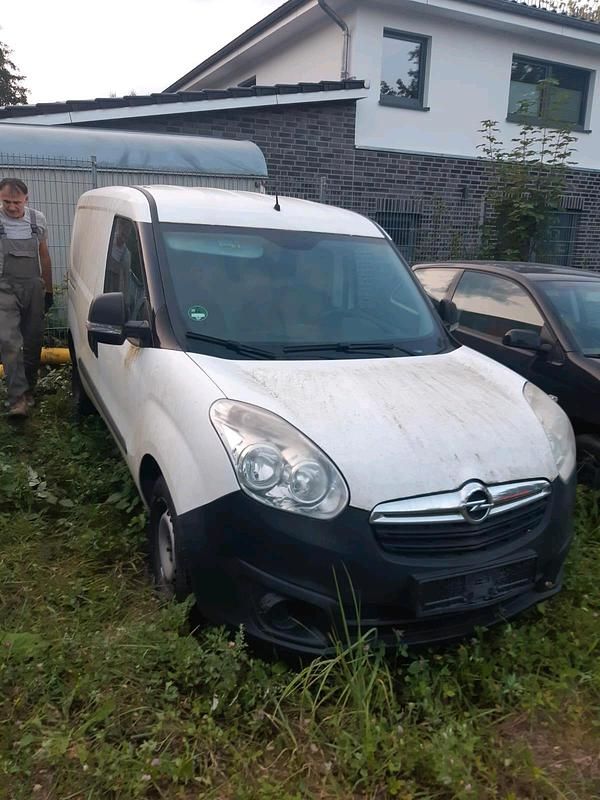 Gebraucht Opel Combo 90 PS (66 kW) 2016 Weiß Van / Kleinbus