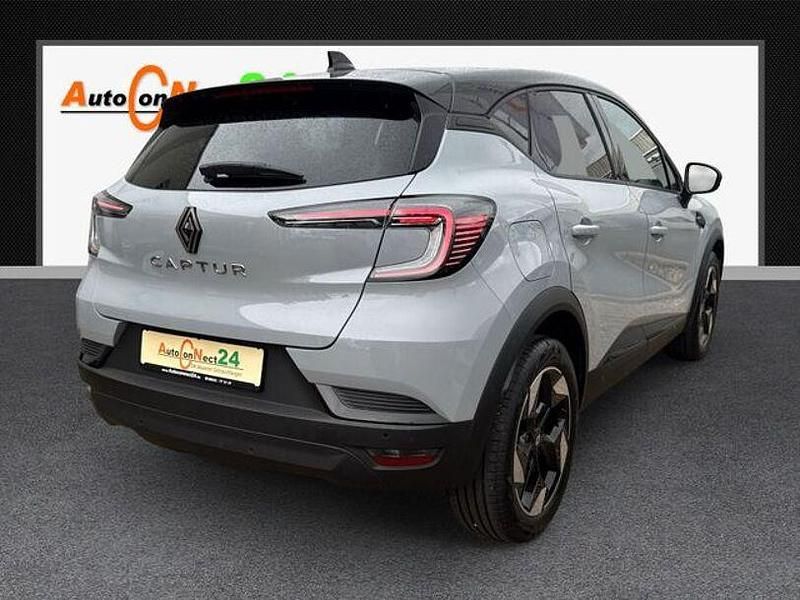 Gebraucht Renault Captur Techno 158 PS (116 kW) 2024 Grau / dach schwarz SUV