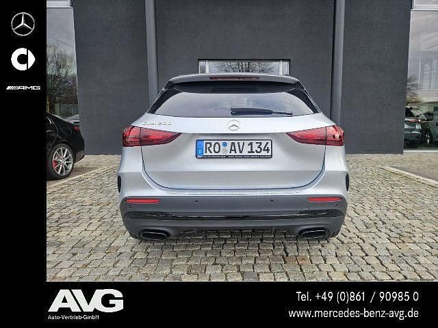 Gebraucht Mercedes GLA200 AMG line 163 PS (119 kW) 2025 SUV