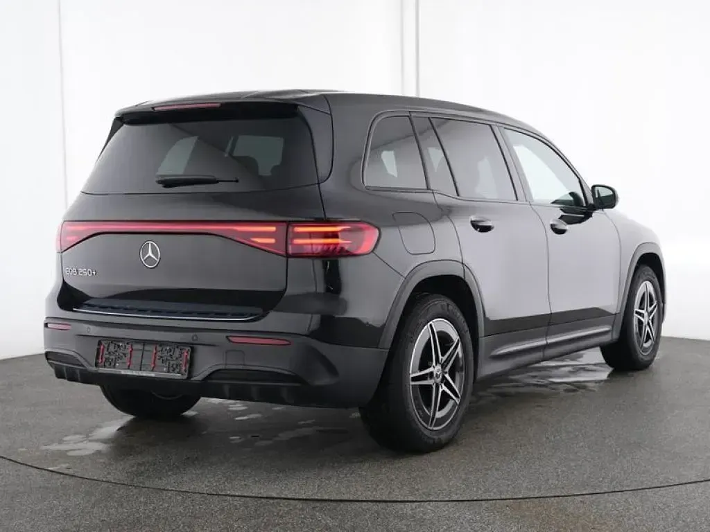 Gebraucht Mercedes EQB250 AMG 139 kW (190 PS) 2025 Schwarzlack kosmosschwarz (metallic) SUV