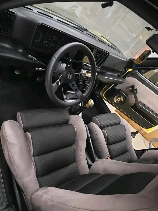 Gebraucht Lancia Delta 211 PS (155 kW) 1989 Gelb Kleinwagen