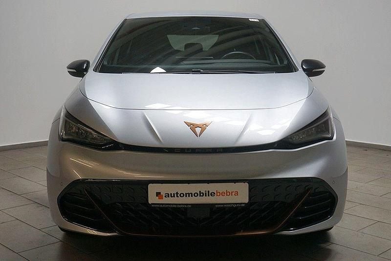 Gebraucht Cupra Born e-Boost 169 kW (231 PS) 2023 Geysirsilber Kleinwagen