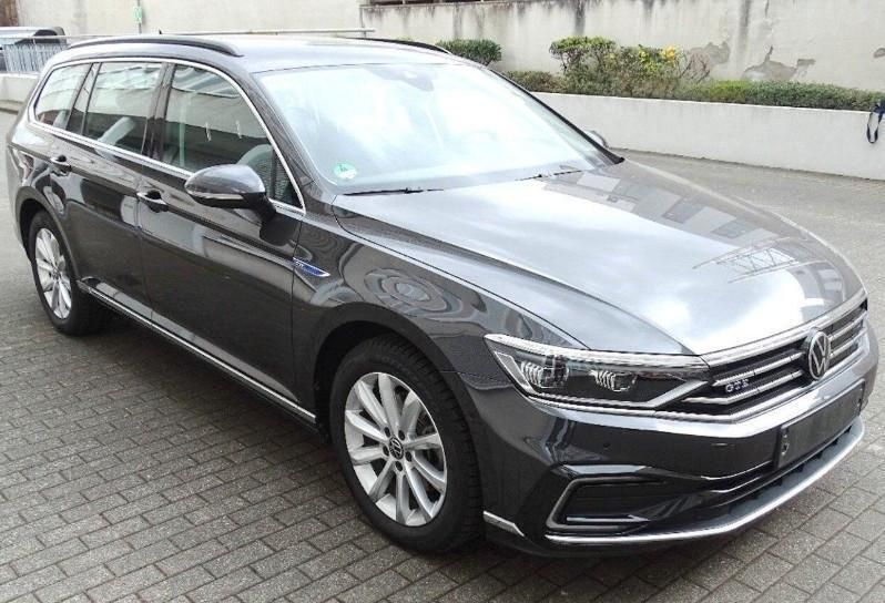Grau Gebraucht 2022 VW Passat GTE Kombi | 25.900 € (Guter Preis) - Bild 1/4