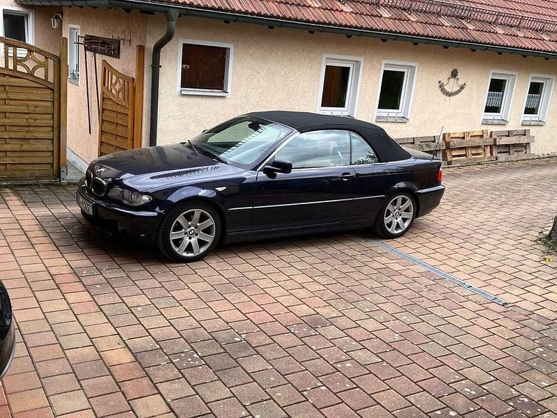 Blau Gebraucht 2005 BMW 320 Cabriolet Exclusive Cabrio | 9.990 € (Fairer Preis) - Bild 1/4