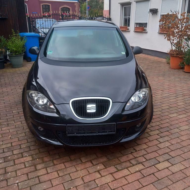 Schwarz Gebraucht 2006 Seat Altea Reference Van / Kleinbus | 2.399 € (Fairer Preis) - Bild 1/1