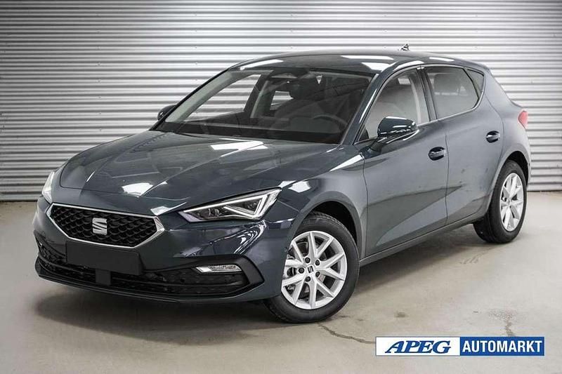 Neu Seat Leon Style 116 PS (85 kW) 2025 Fjord blau Limousine