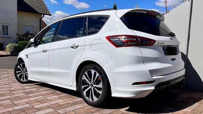Weiß Gebraucht 2022 Ford S-MAX ST-Line Van / Kleinbus | 27.200 € (Superpreis) - Bild 1/4