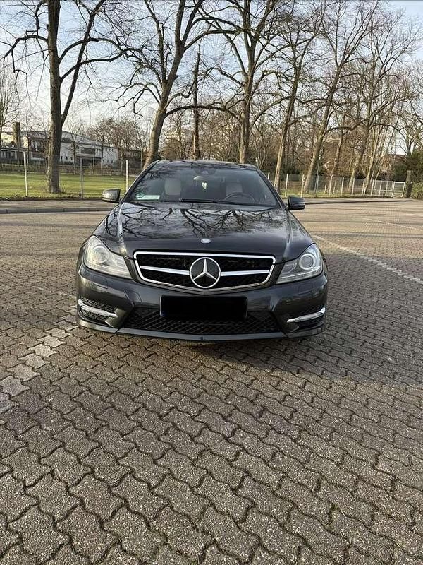 Schwarz Gebraucht 2012 Mercedes C350 AMG Coupé | 19.999 € (Teuer) - Bild 1/4