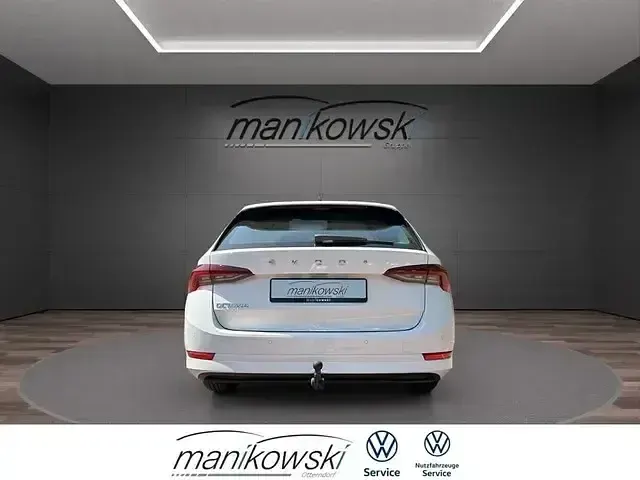 Gebraucht Skoda Octavia Style 110 PS (80 kW) 2023 Weiß Kombi