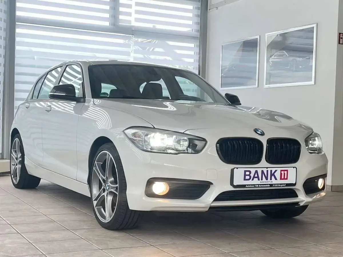 Gebraucht BMW 116 Advantage 109 PS (80 kW) 2015 Weiß Kleinwagen