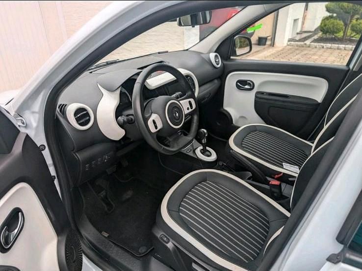 Weiß Gebraucht 2023 Renault Twingo Kleinwagen | 16.000 € (Teuer) - Bild 1/4