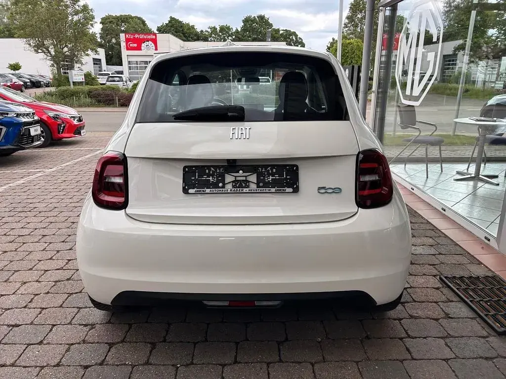 Gebraucht Fiat 500e Icon 86 kW (118 PS) 2022 Weiß