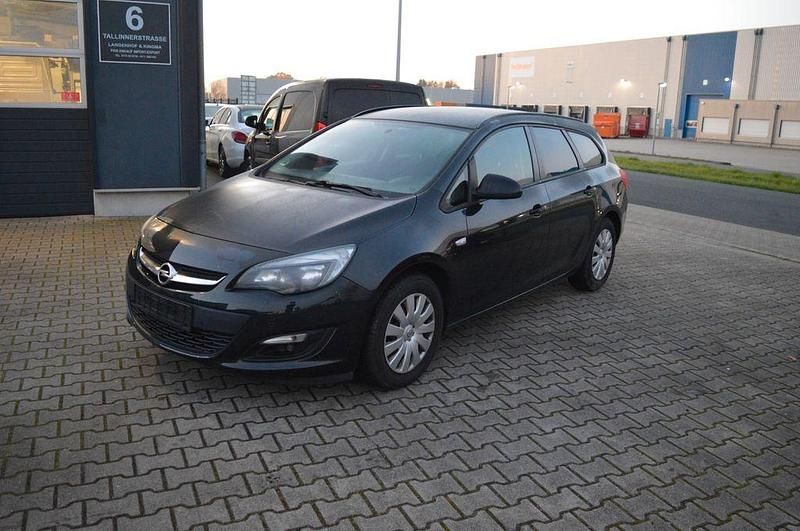 Gebraucht Opel Astra 131 PS (96 kW) 2014 Schwarz Kombi