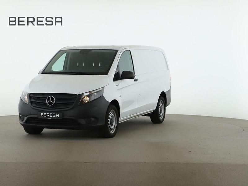 Weiß Gebraucht 2021 Mercedes e-Vito Van / Kleinbus | 14.851 € (Guter Preis) - Bild 1/4