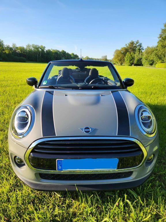 Grau Gebraucht 2019 Mini Cooper Kleinwagen | 20.700 € (Teuer) - Bild 1/4
